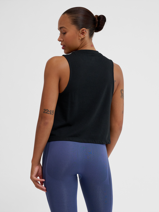 hmlMT VANJA SHORT MUSCLE TANKTOP, BLACK, model