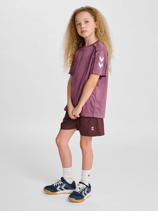 hmlJR T-SHIRT S/S, WISTFUL MAUVE, model