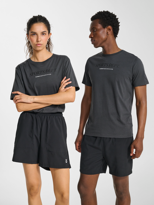 hmlPULSE GRAPHIC T-SHIRT S/S, ASPHALT, model