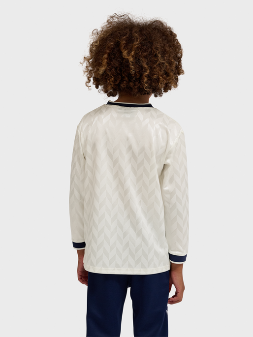 hmlPLEKS T-SHIRT L/S, MARSHMALLOW, model