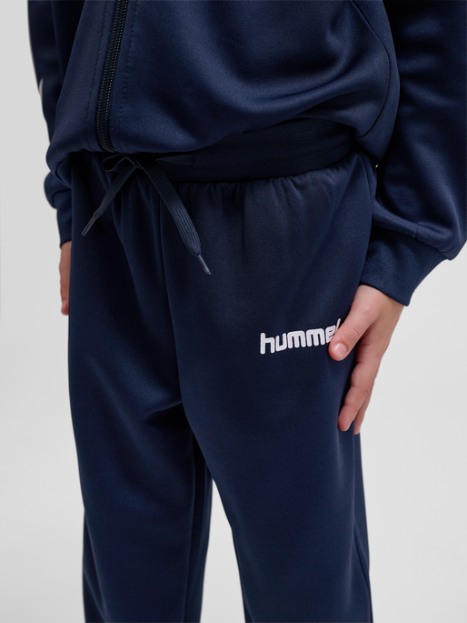 hmlTUKAS TRACKSUIT, BLACK IRIS, model