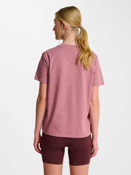 hmlPULSE W T-SHIRT, WISTFUL MAUVE, model