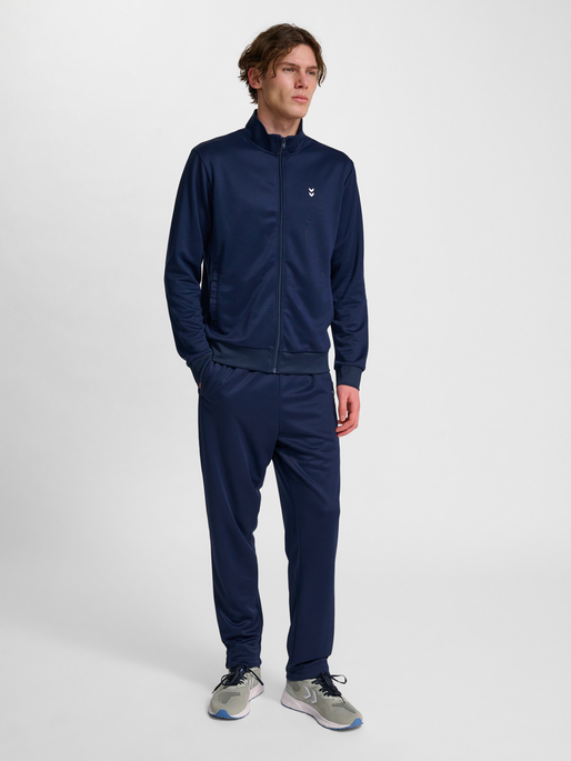 hmlPULSE TRACKSUIT, DRESS BLUES, model