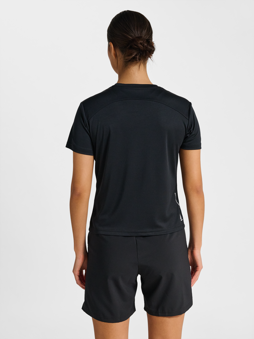 hmlPULSE TRAINING W T-SHIRT S/S, BLACK, model