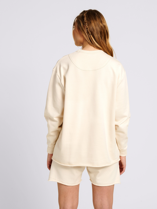hmlYOUR LOOSE SWEATSHIRT, 9999, model
