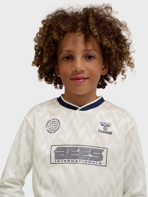 hmlPLEKS T-SHIRT L/S, MARSHMALLOW, model