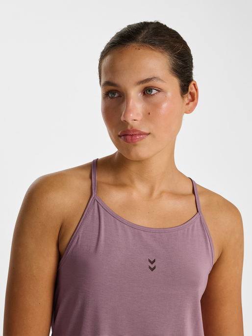 hmlYOGA SOFT W STRAP TOP, WISTFUL MAUVE, model