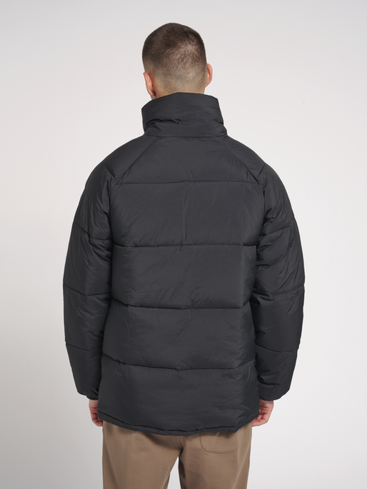 hmlANDREAS PUFFA JACKET, 2001, model